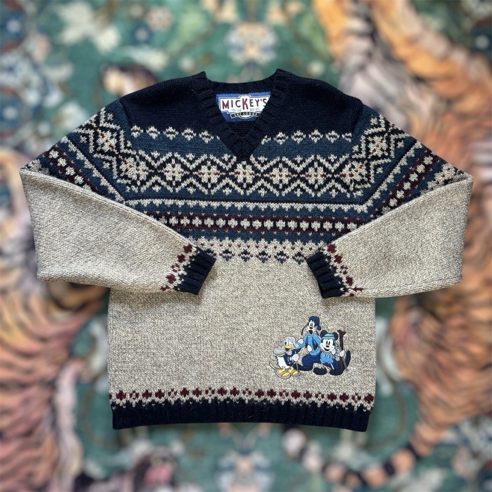 Vtg Disney Mickey’s Ski Lodge 100% Wool Sweater V Neck Fair Isle Knit Pullover M